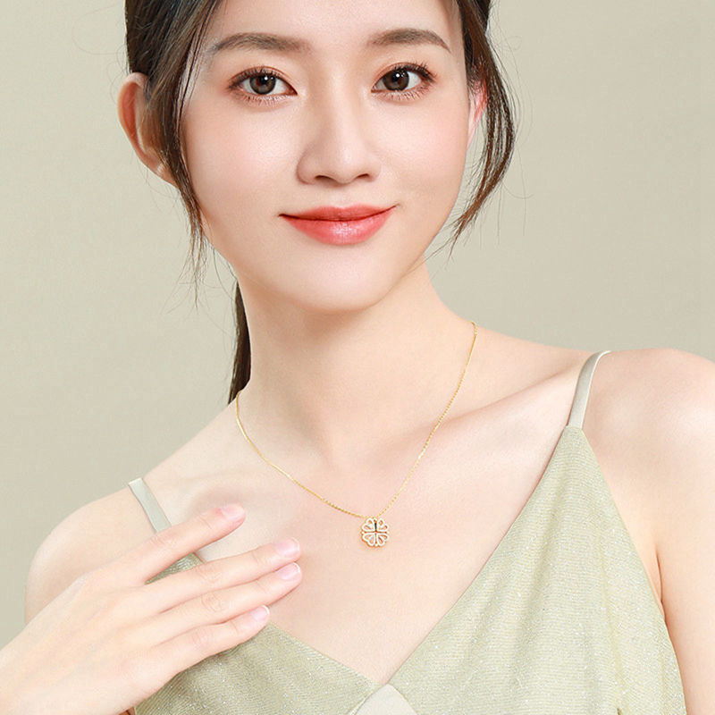 Magnetic Folding Heart Clover Necklace - 2-in-1 Retro Jewelry for Women